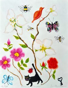 Rosorna Dansar är en färgsprakande litografi av Gunilla Mann där blommor, djur och natur samspelar i ett lekfullt och glädjefyllt motiv.